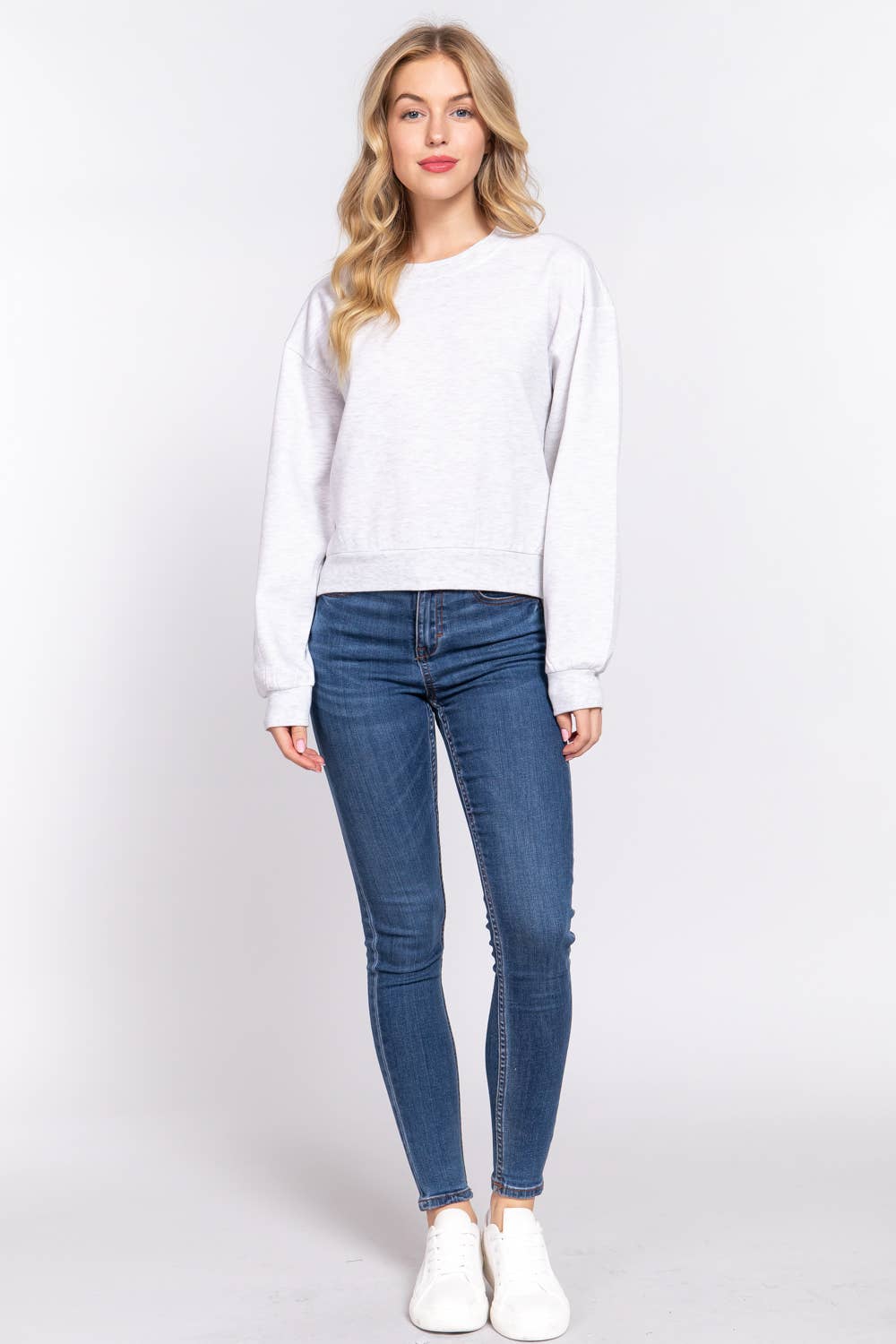 Long Sleeve Round Neck Crop SweatShirt
