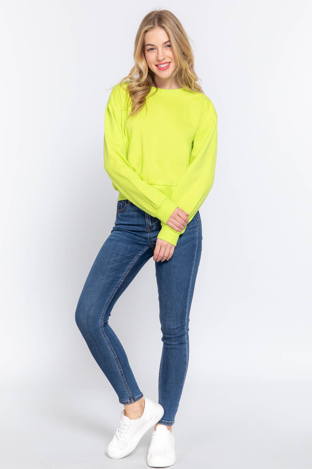 Long Sleeve Round Neck Crop SweatShirt