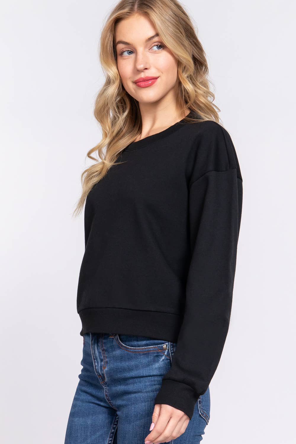 Long Sleeve Round Neck Crop SweatShirt