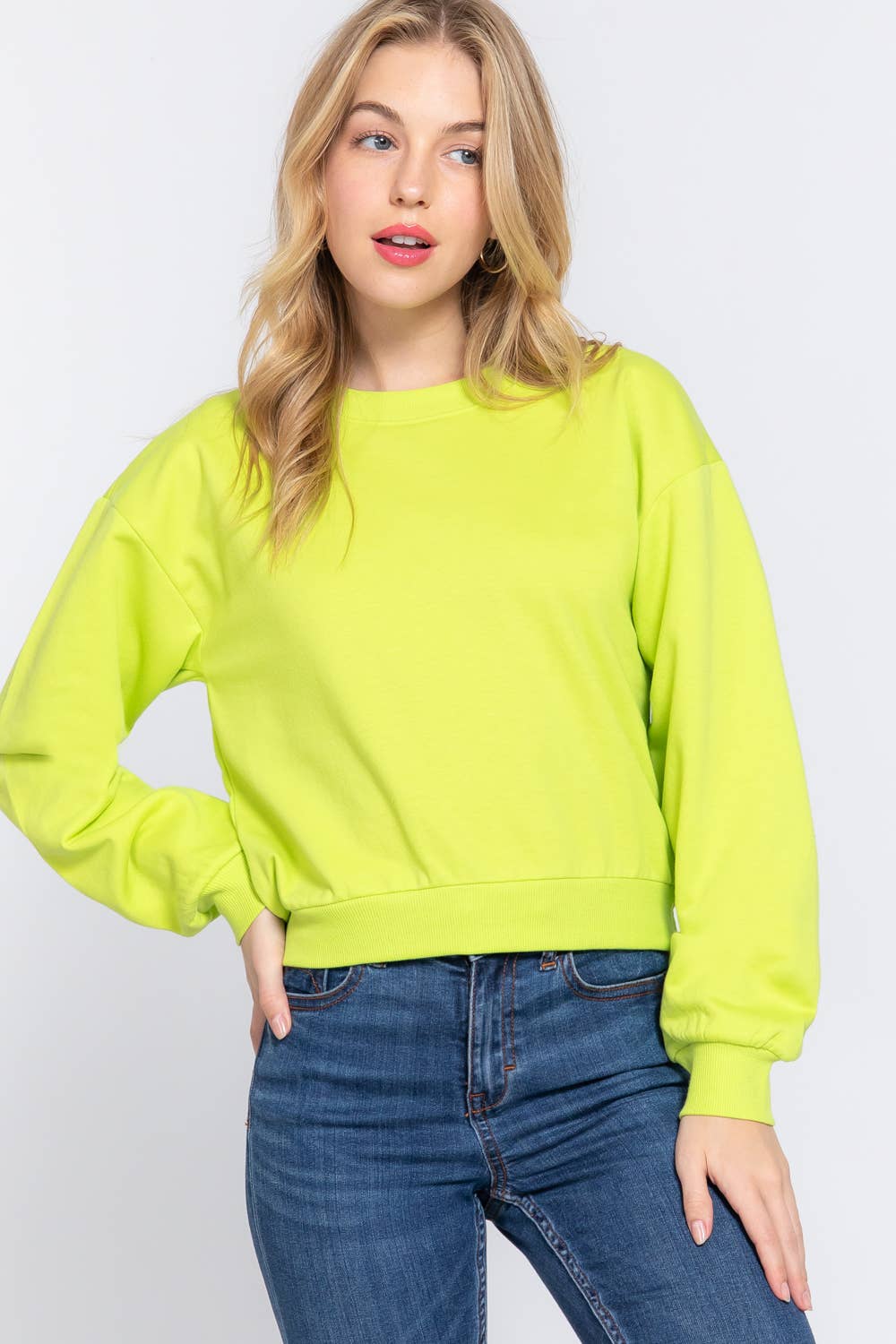 Long Sleeve Round Neck Crop SweatShirt