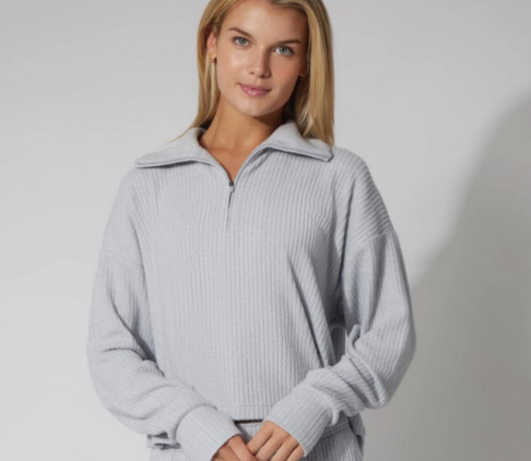 Womens rib knit half zip mock neck pull over