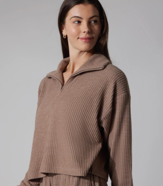 Womens rib knit half zip mock neck pull over