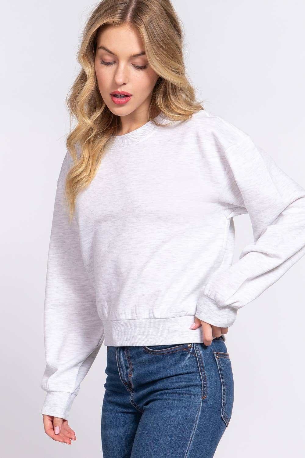 Long Sleeve Round Neck Crop SweatShirt