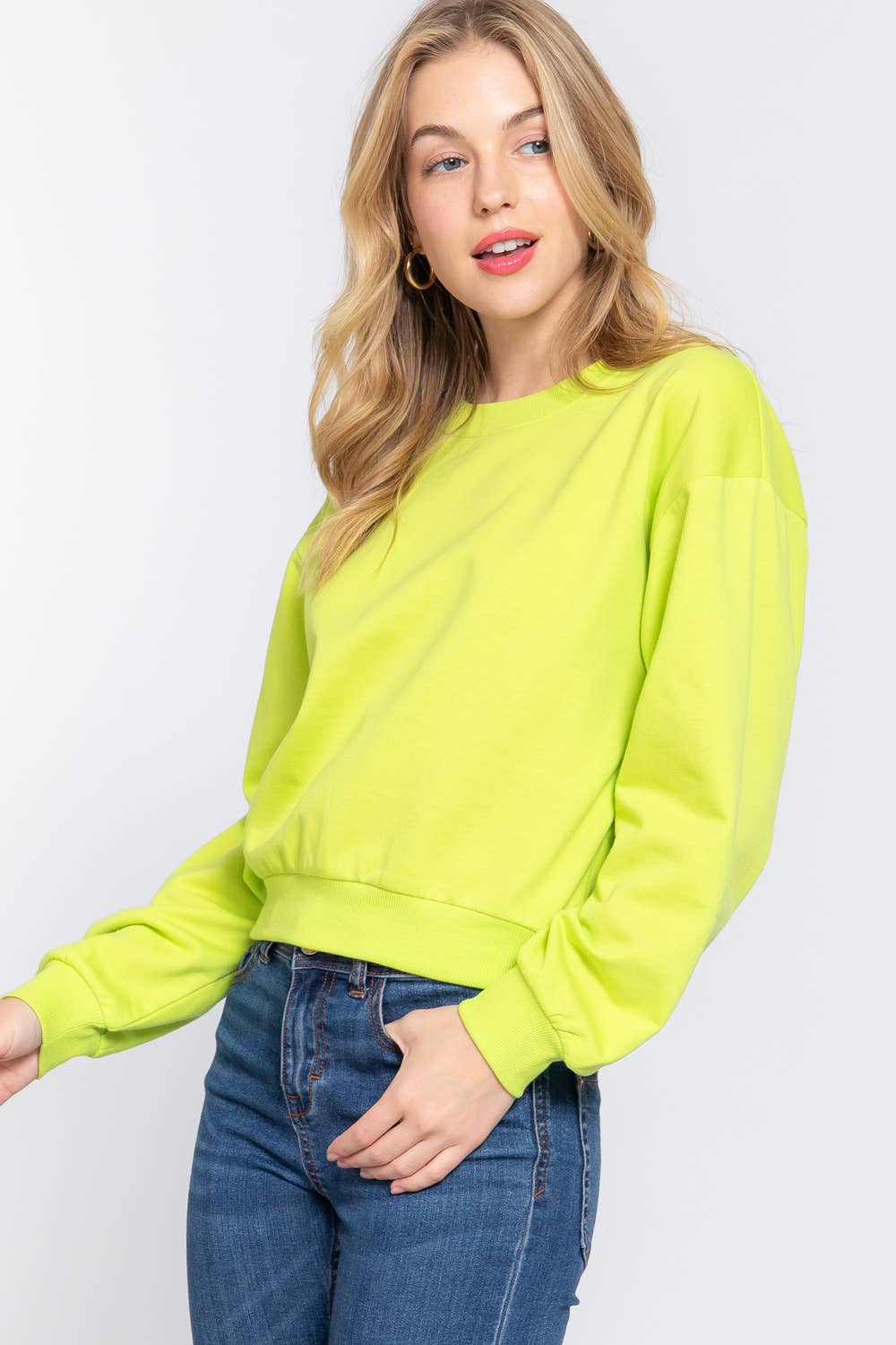 Long Sleeve Round Neck Crop SweatShirt