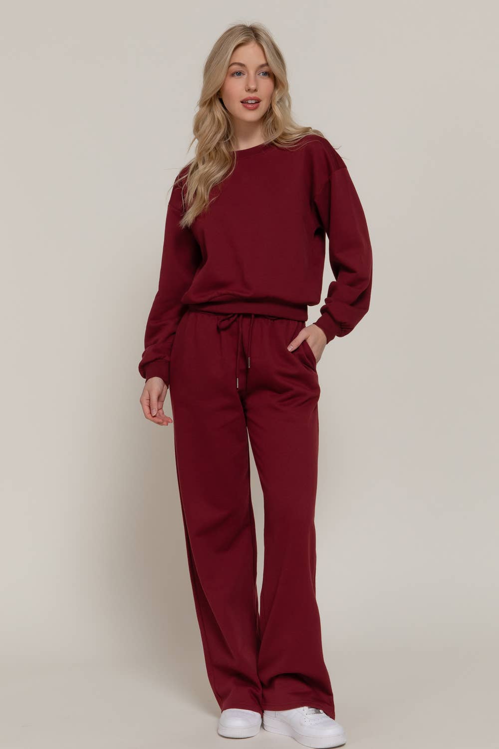 Long Sleeve Round Neck Crop SweatShirt